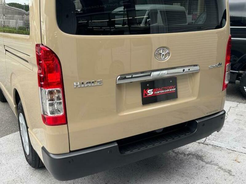 HIACE VAN