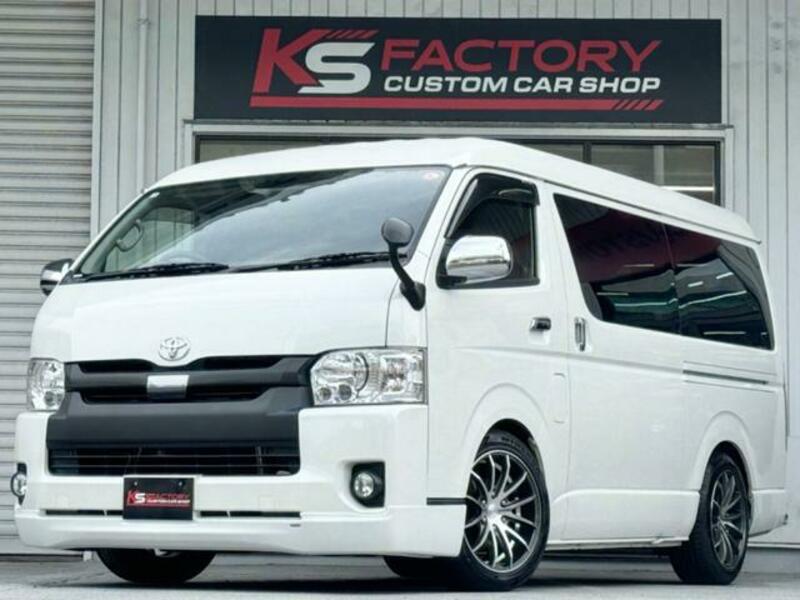 TOYOTA HIACE WAGON