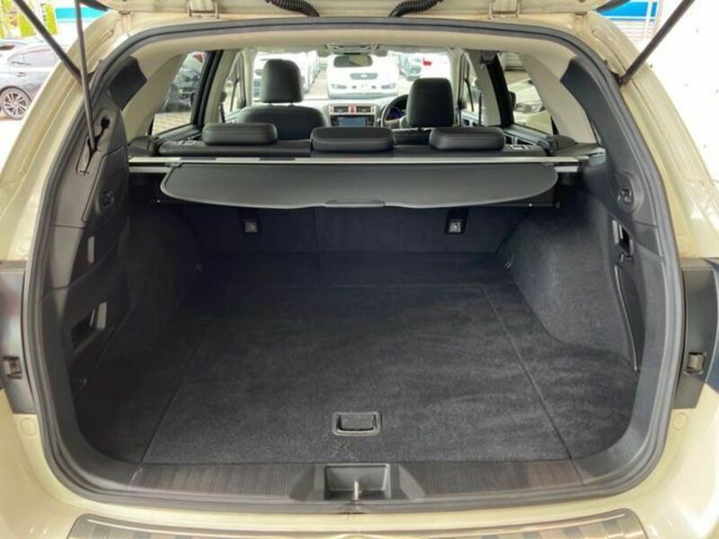 LEGACY OUTBACK