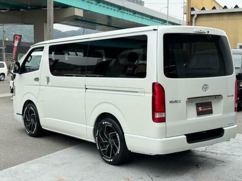 HIACE VAN