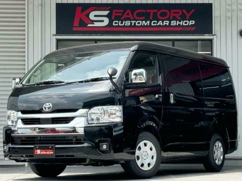 TOYOTA HIACE WAGON