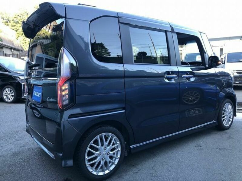 N BOX CUSTOM