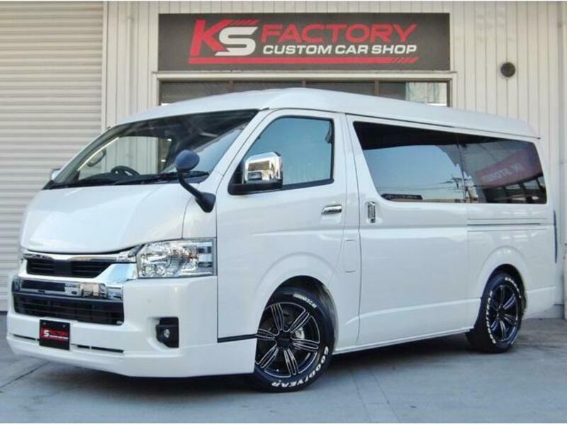 TOYOTA HIACE WAGON