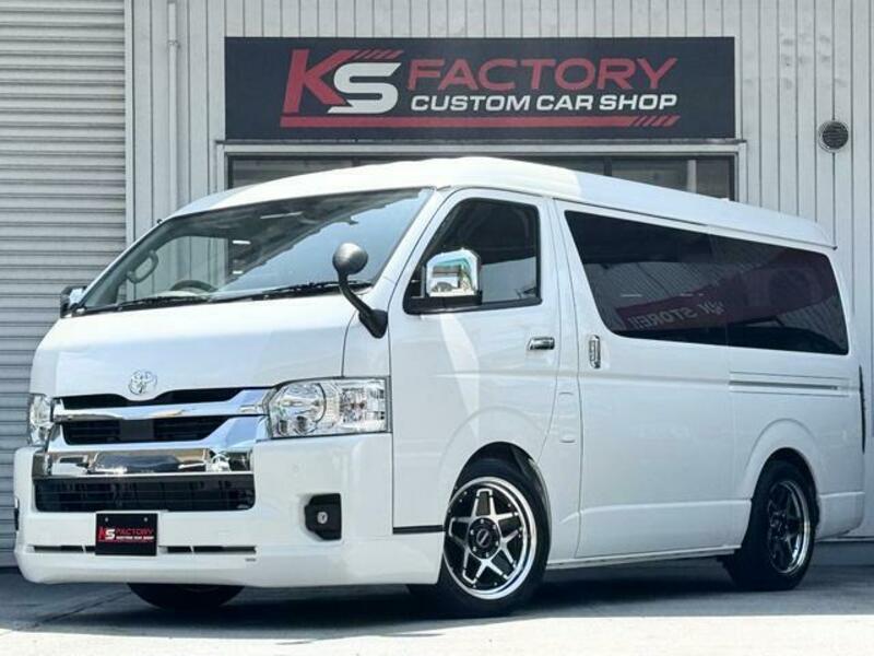TOYOTA HIACE WAGON