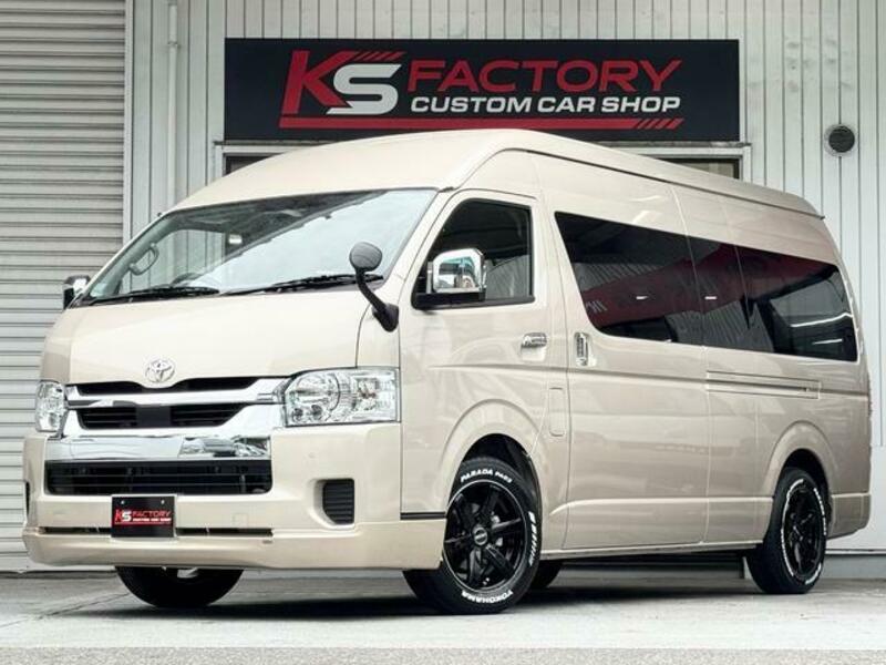 TOYOTA HIACE WAGON