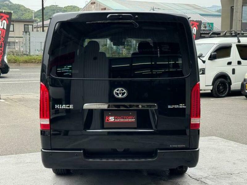 HIACE VAN