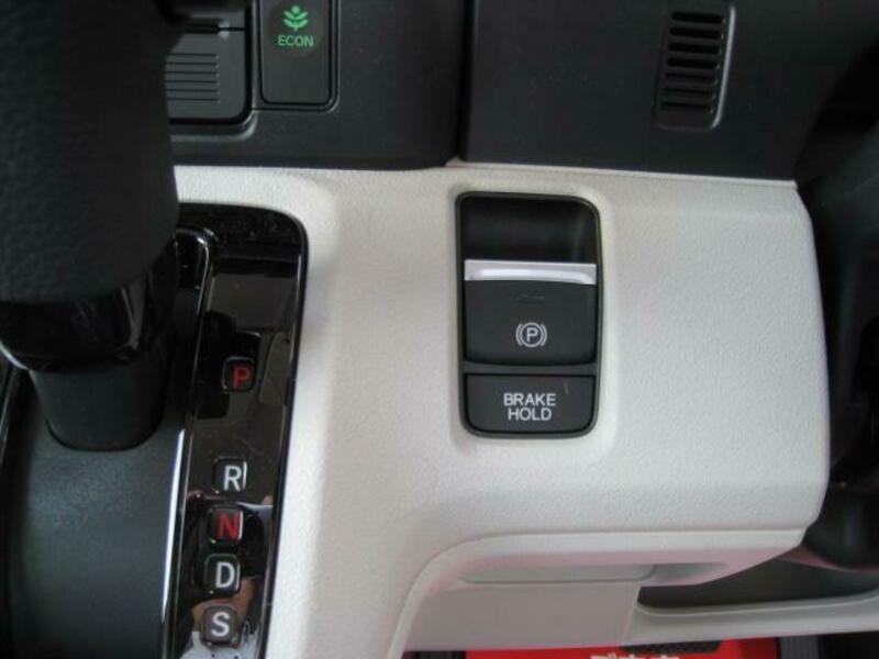 N BOX