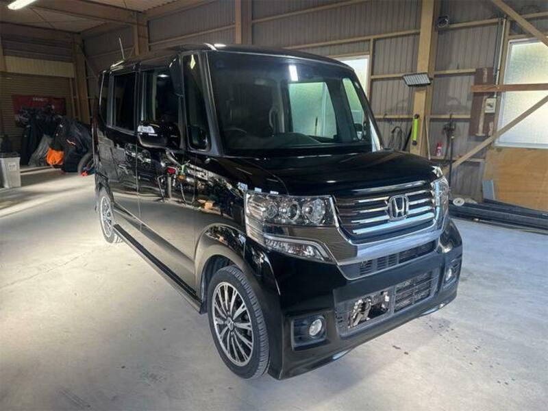 HONDA N BOX CUSTOM