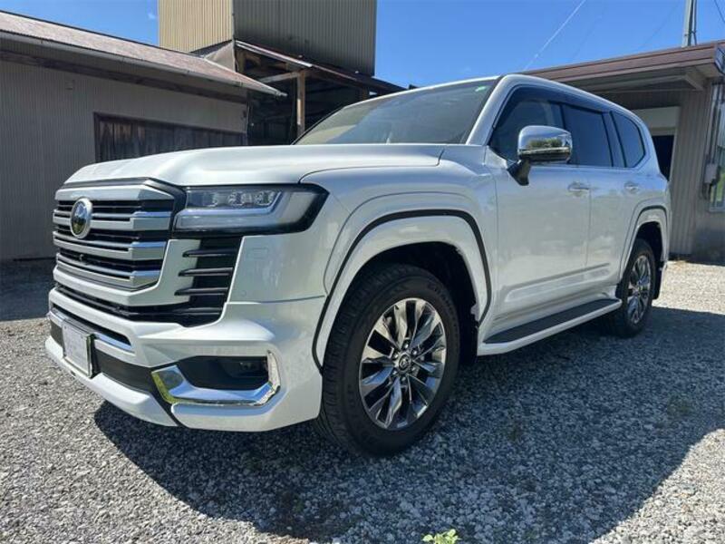 LAND CRUISER