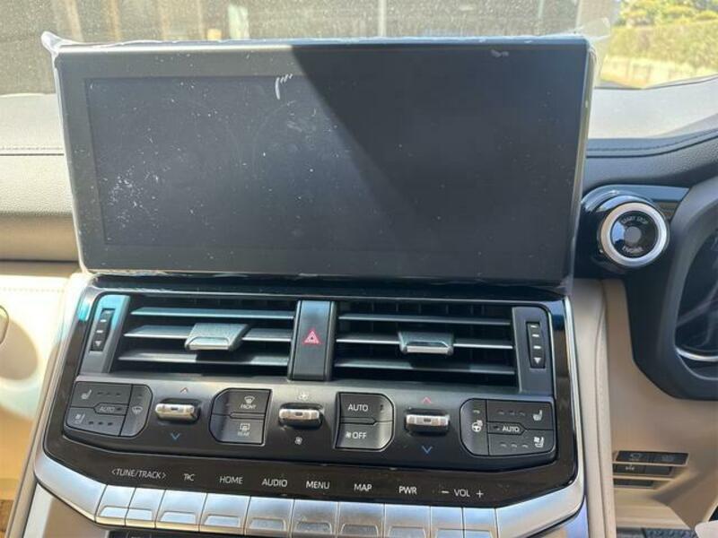 LAND CRUISER