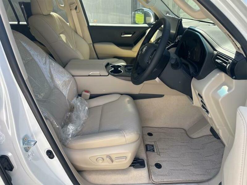 LAND CRUISER