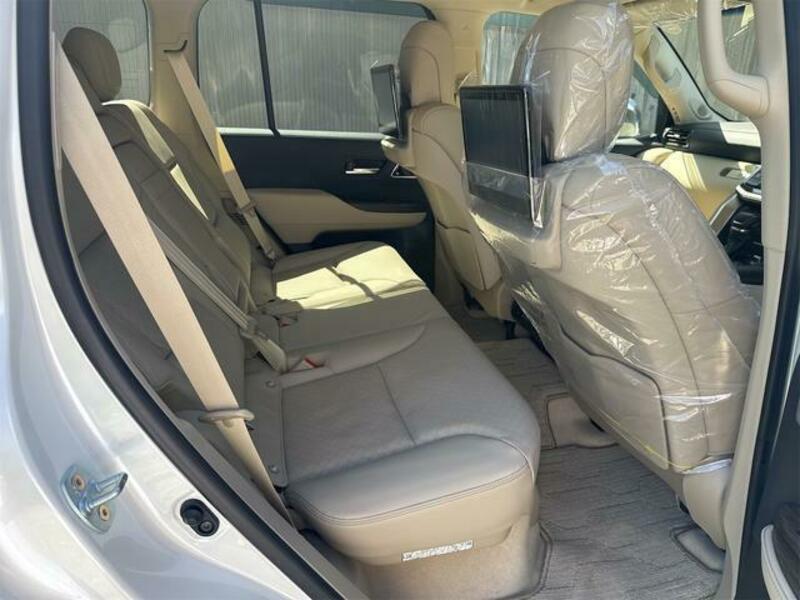 LAND CRUISER