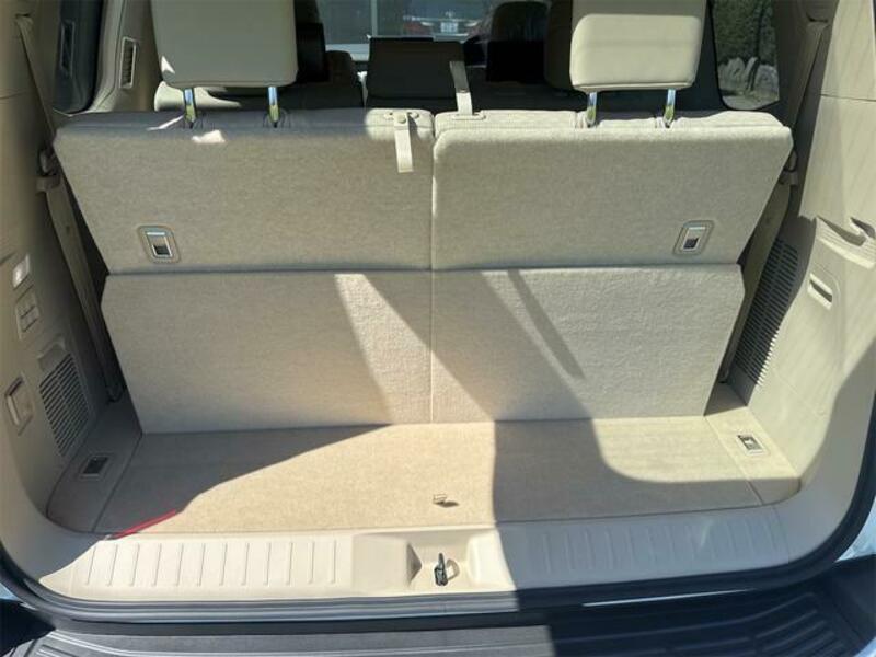 LAND CRUISER