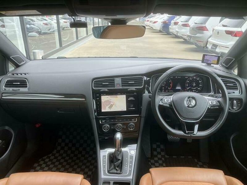 GOLF VARIANT