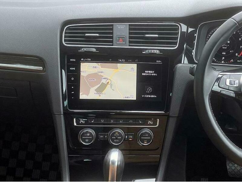 GOLF VARIANT