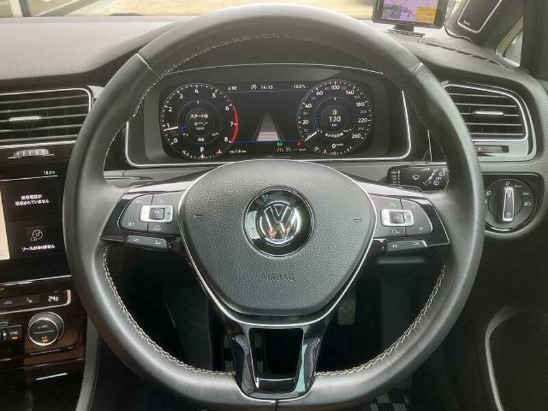 GOLF VARIANT