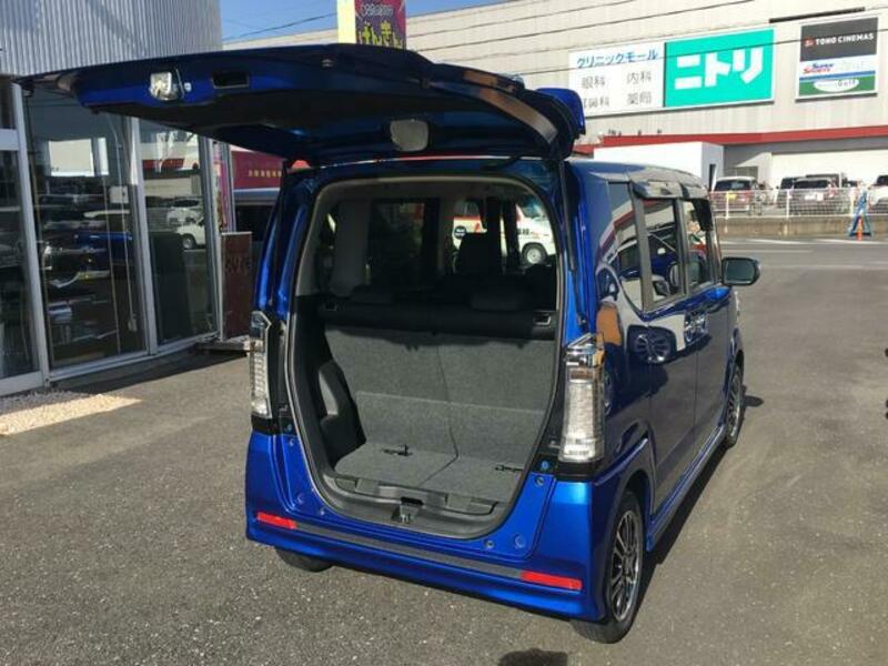 N BOX CUSTOM