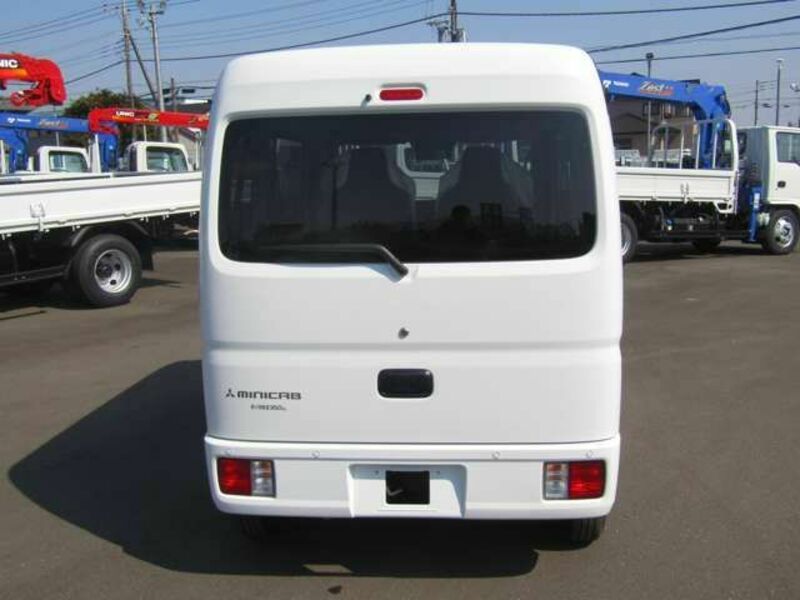 MINICAB VAN