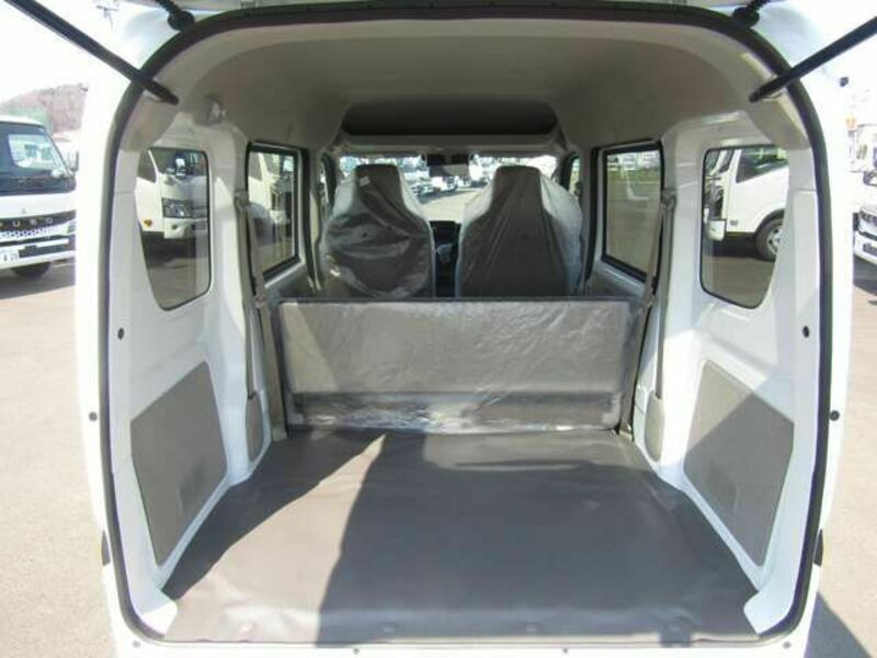 MINICAB VAN