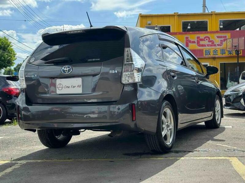 PRIUS ALPHA