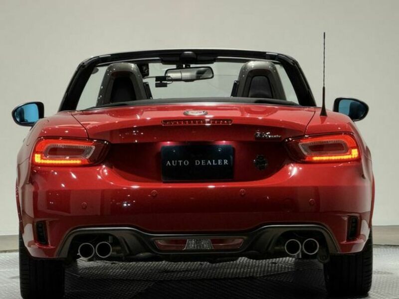 ABARTH 124 SPIDER
