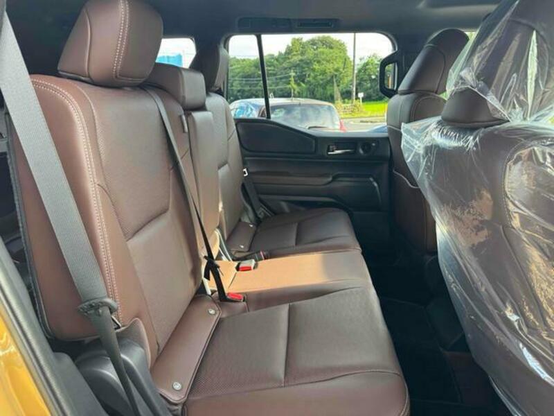 LAND CRUISER 250