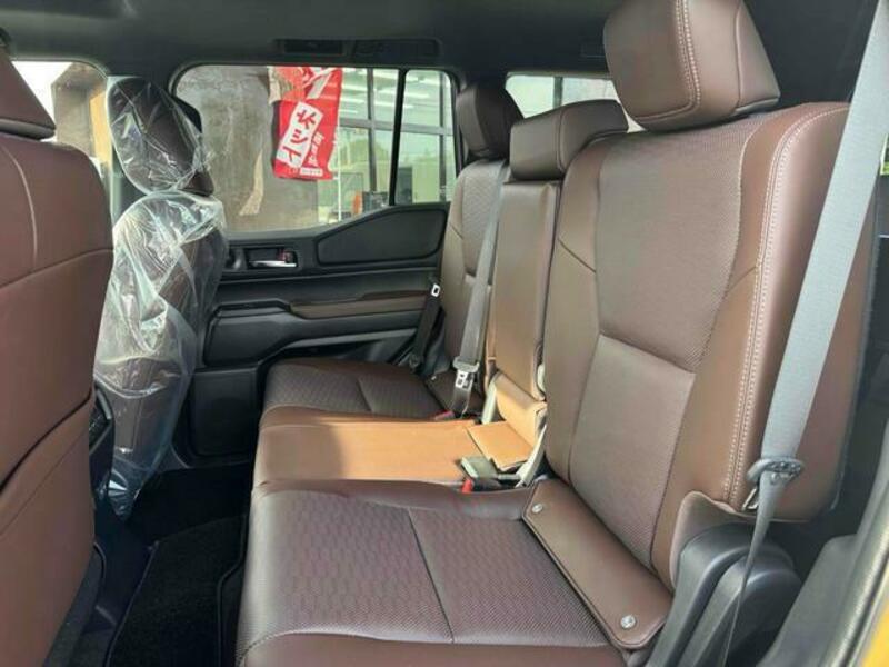 LAND CRUISER 250