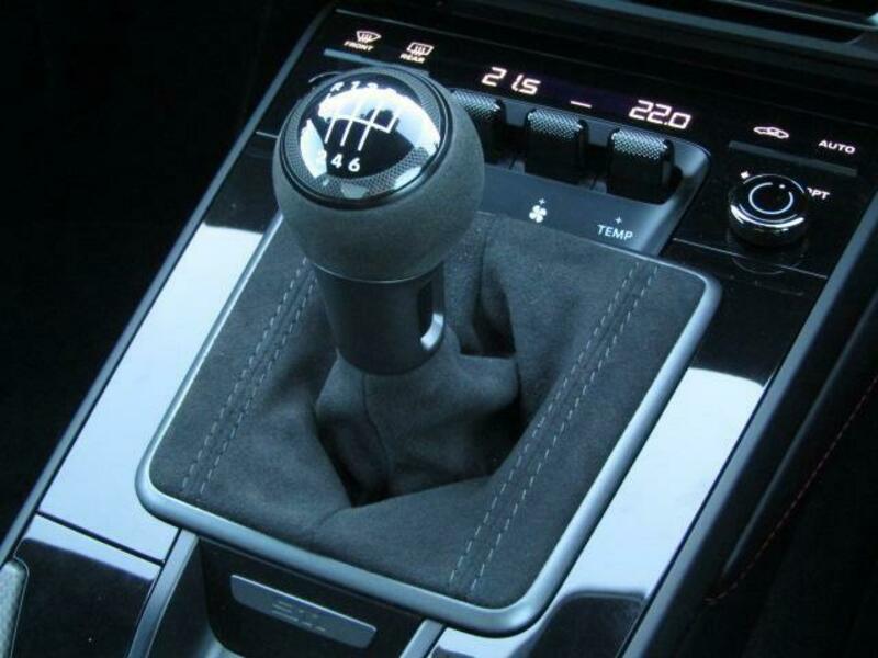 911