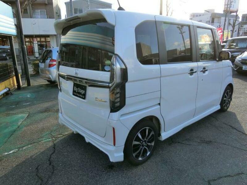N BOX CUSTOM