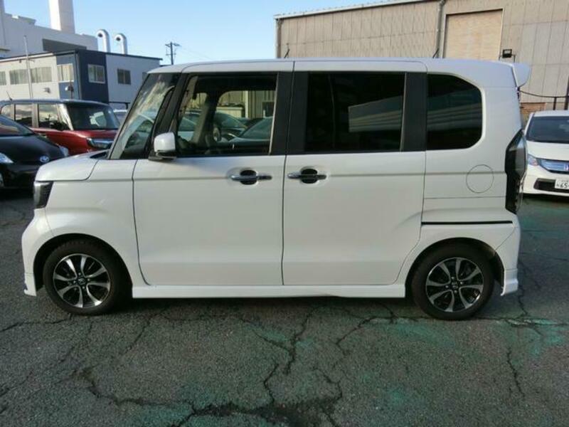 N BOX CUSTOM