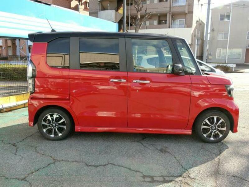 N BOX CUSTOM