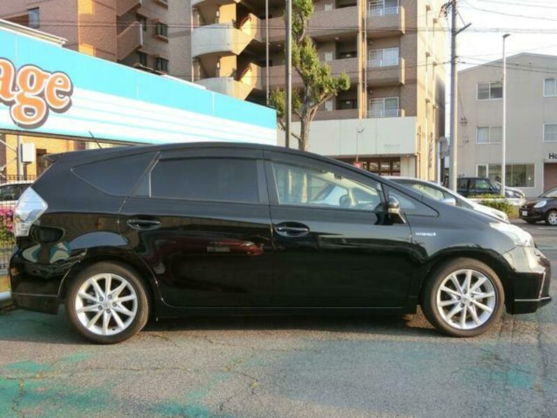 PRIUS ALPHA