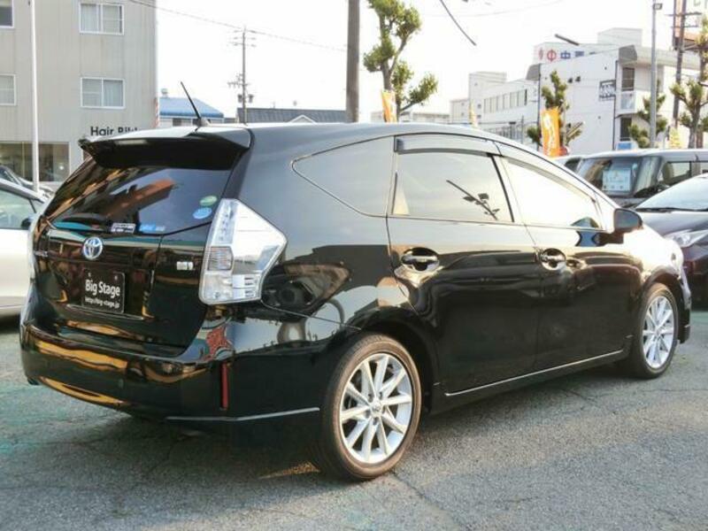 PRIUS ALPHA