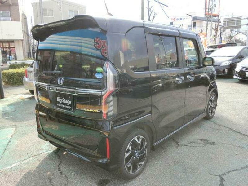 N BOX CUSTOM