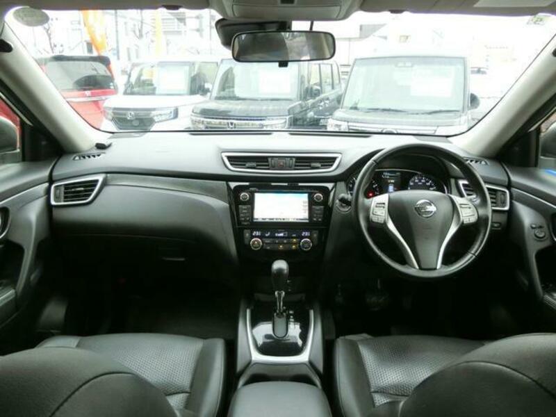 X-TRAIL