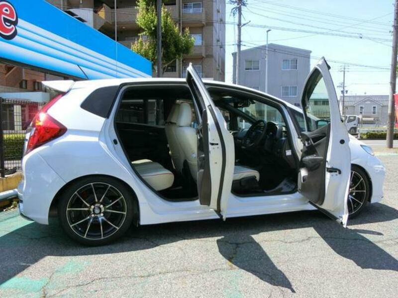 FIT HYBRID