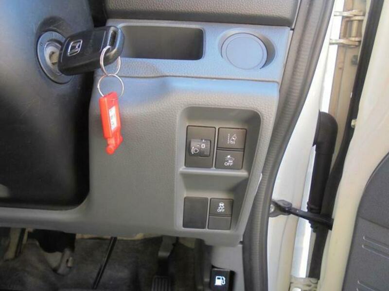 N-VAN