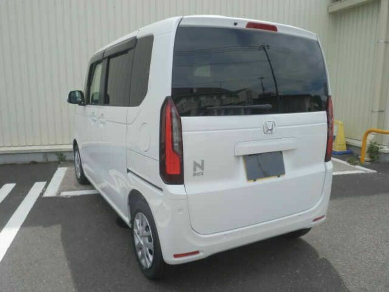 N BOX