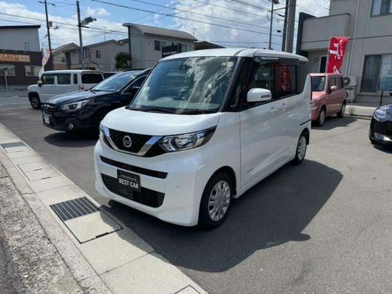NISSAN ROOX