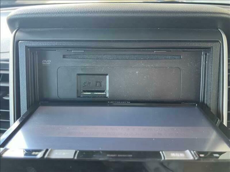 N BOX
