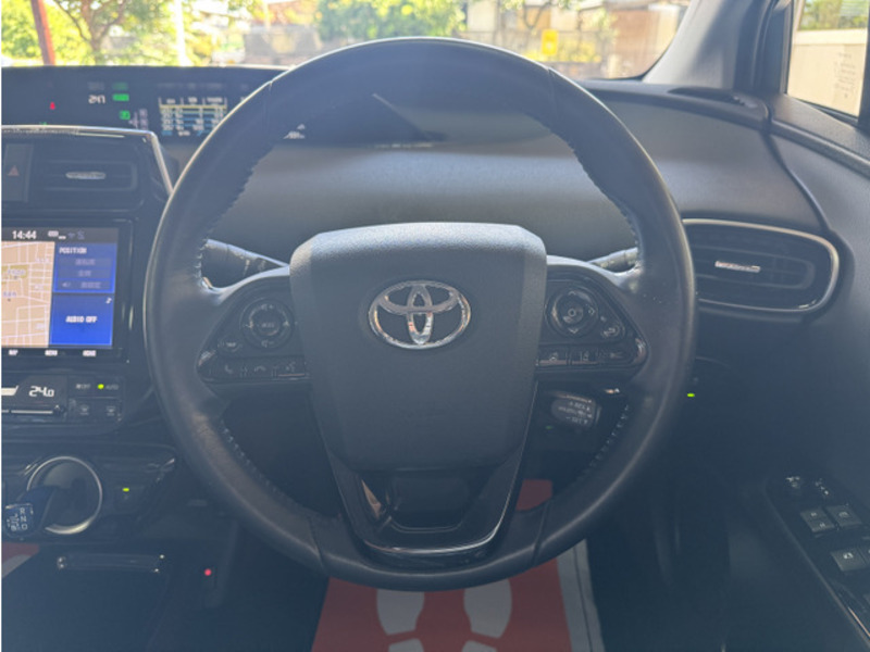 PRIUS PHV