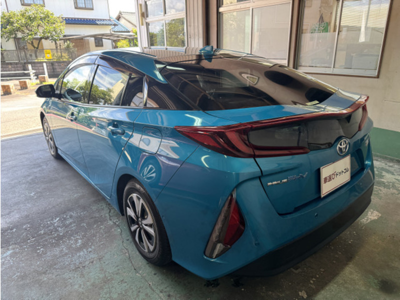 PRIUS PHV