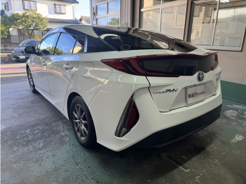 PRIUS PHV