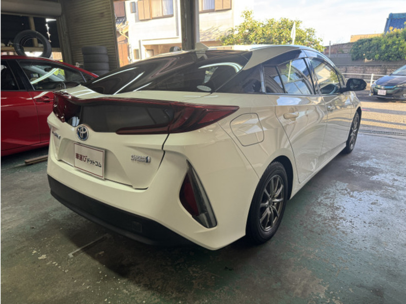 PRIUS PHV