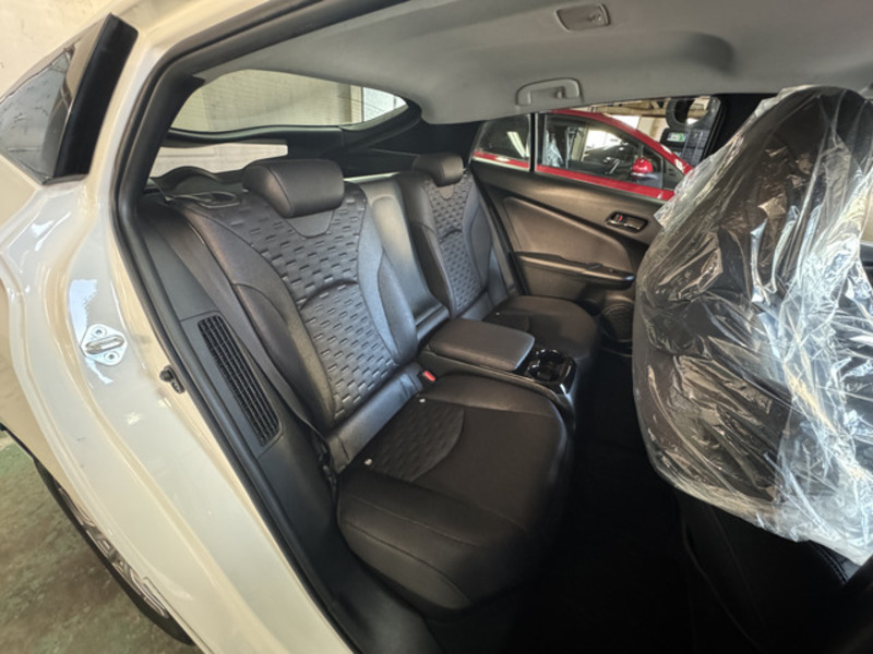 PRIUS PHV
