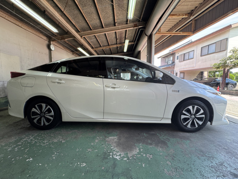 PRIUS PHV