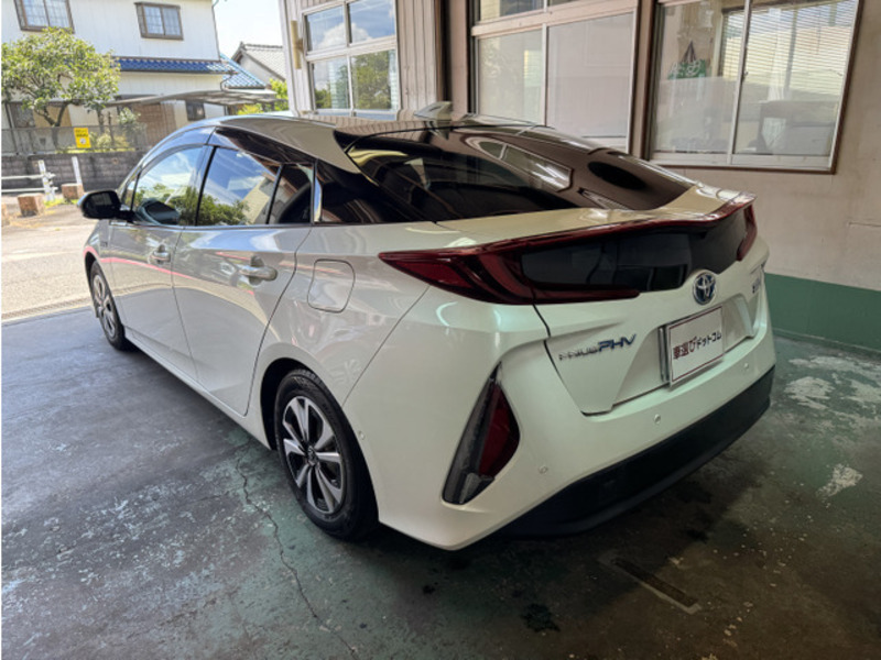 PRIUS PHV
