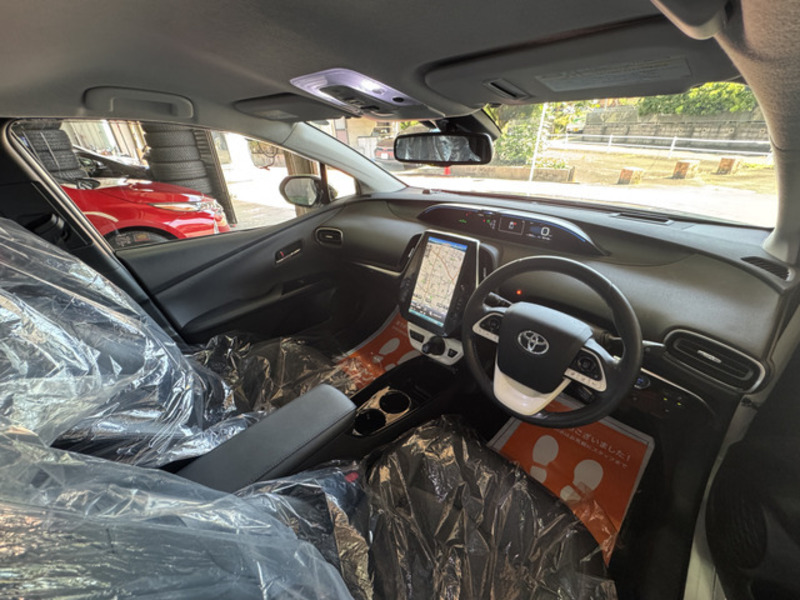PRIUS PHV