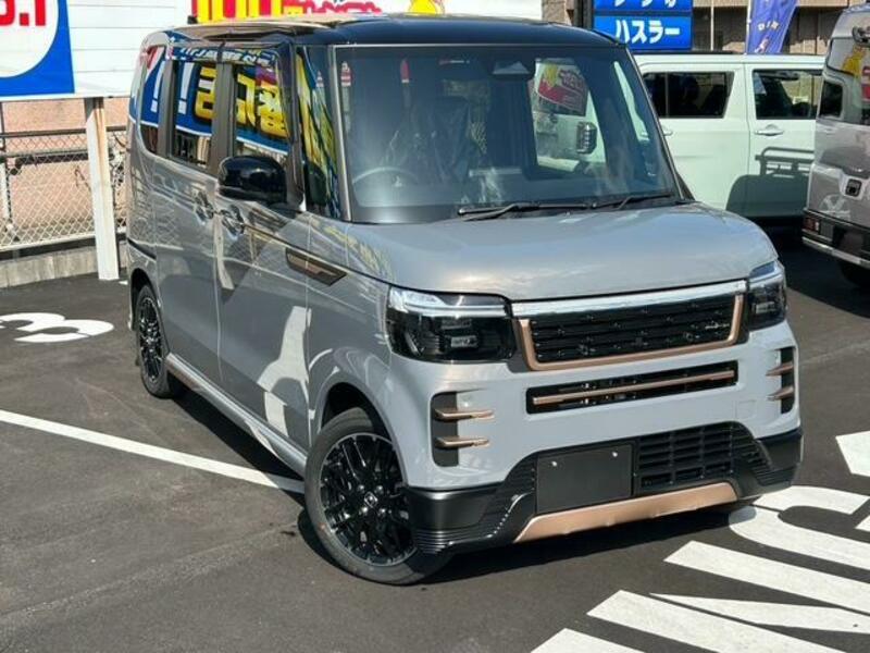 N BOX CUSTOM