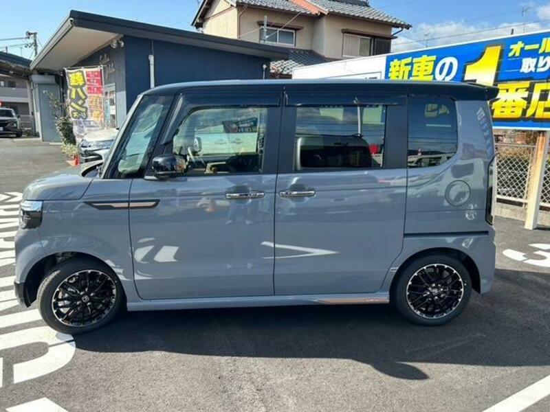 N BOX CUSTOM
